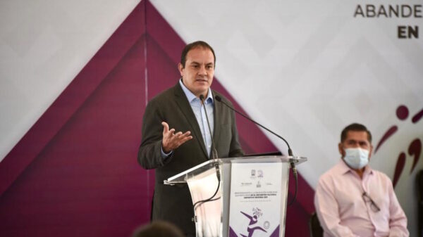 Cuauhtemoc Blanco se defiende tras aparecer en foto con narcos