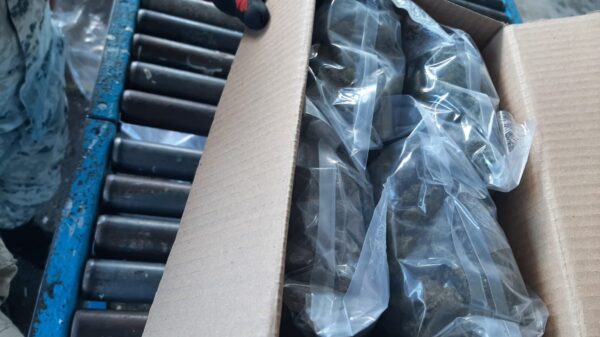 Aseguran paquetes con marihuana en el aeropuerto de Cancún.