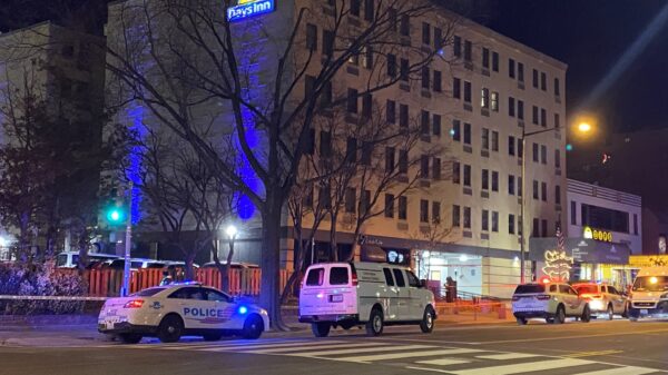 Un muerto y cuatro heridos en tiroteo en hotel de Washington.