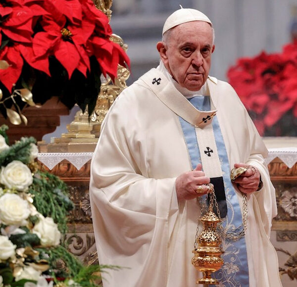 “Herir a las mujeres es ultrajar a Dios”, Papa Francisco en su primera misa