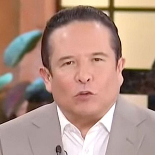 Gustavo Adolfo Infante se contagia de Covid-19 en Cancún