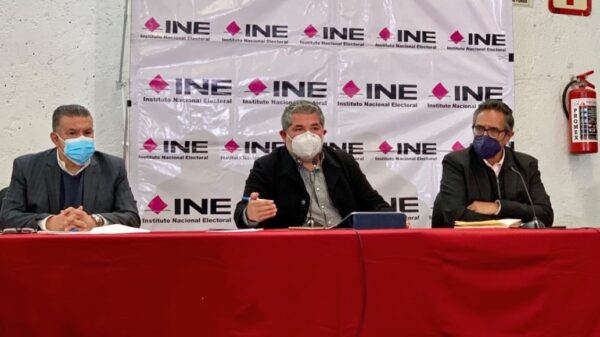 Revocación de Mandato va; valida INE más del 3 % de firmas registradas