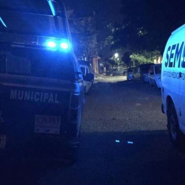 Joven accidentalmente se dispara con una metralleta mientras grababa un video