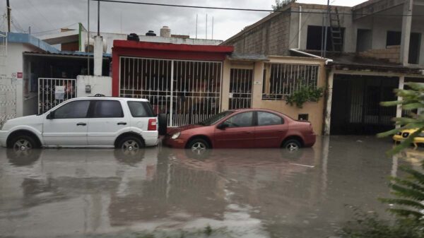 Lluvias dejan inundaciones en calles de Cancún