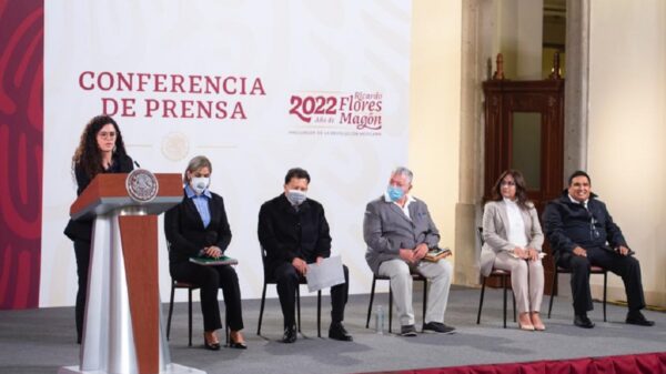 Petroleros a debate en la mañanera; acusan a grupo de Romero Deschamps