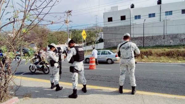 Sujetos armados atacan a policías ministeriales; hay un muerto