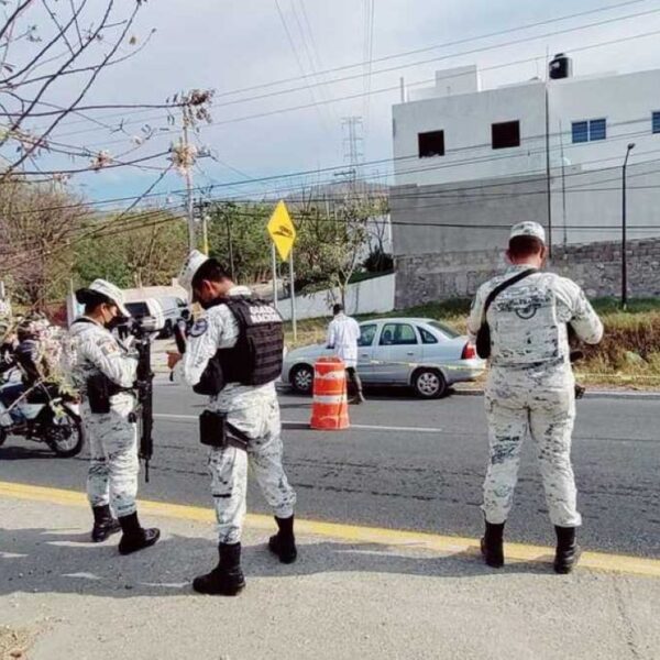 Sujetos armados atacan a policías ministeriales; hay un muerto