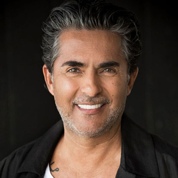 Raúl Araiza es captado paseando en Acapulco teniendo Covid-19