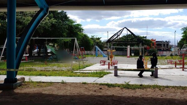 Abuelito en Cancún se suicida en parque de la SM 90