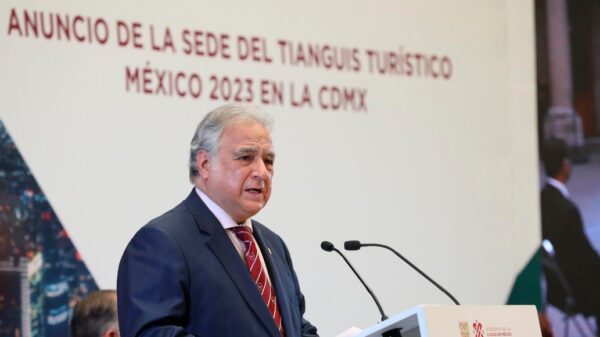 Presume Sectur la creación de 72 rutas aéreas internacionales