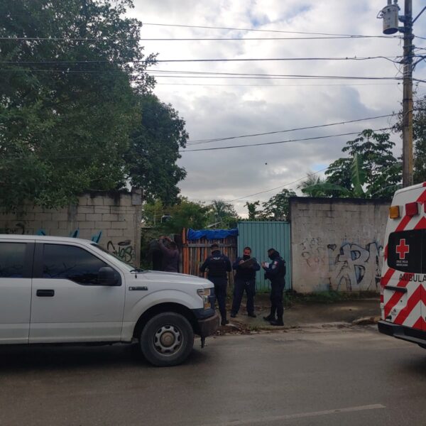 Hallan un cuerpo sin vida en la Supermanzana 227 de Cancún.