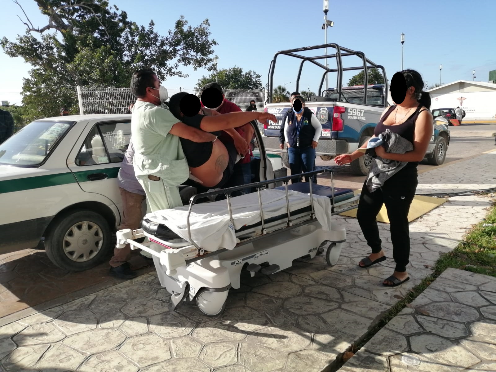Sujeto queda parapléjico tras ser baleado en la espalda; el ataque ocurrió cuando abordaba un taxi frente al campo de San Antonio.