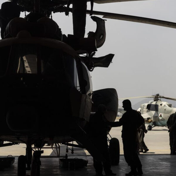 Estados Unidos envía armas a Ucrania, nueva guerra fría