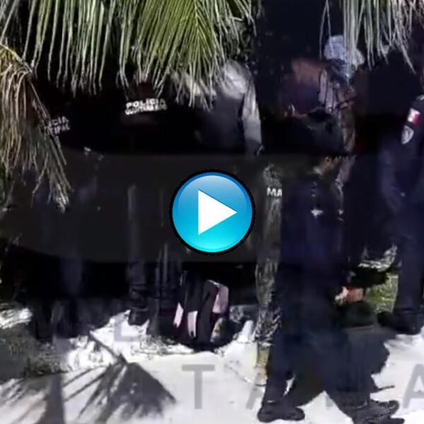 Así aseguraron a balseros cubanos en la Zona Hotelera de Cancún (VIDEO).