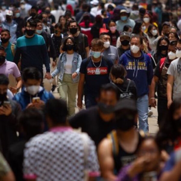 Rompe México récord de contagios, reportan más de 44 mil casos en un día