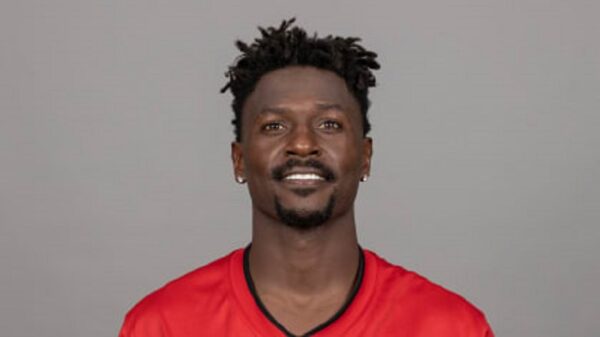 Jugador abandona partido y es despedido al instante