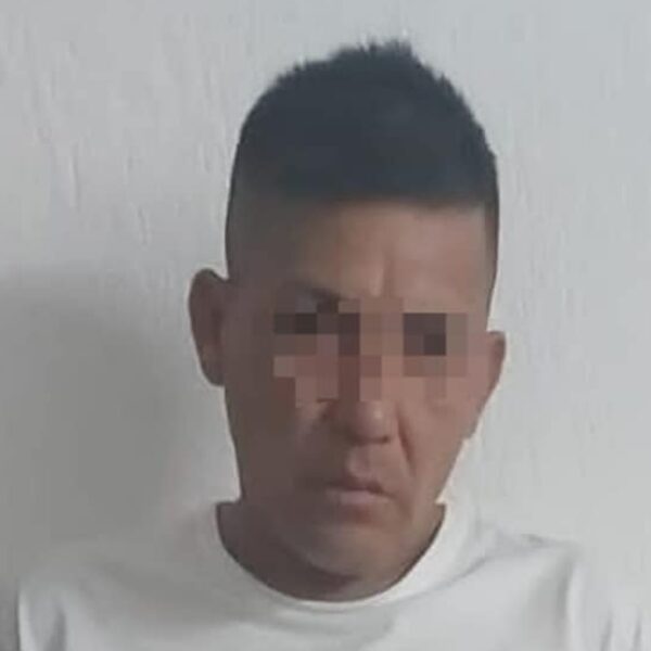 Detienen a presunto clonador de tarjetas en Playa del Carmen.