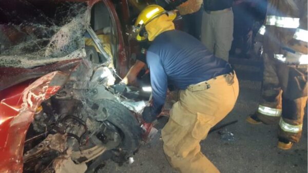 Conductor queda prensado tras impactar a volquete (VIDEO).