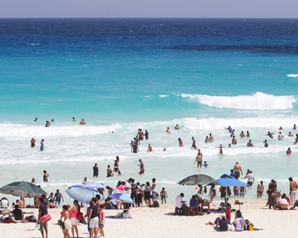 Se preparan destinos de Quintana Roo para el primer puente turístico.