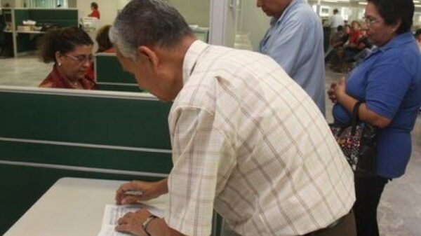Pensionados del IMSS podrán cobrar a partir del 3 de enero.
