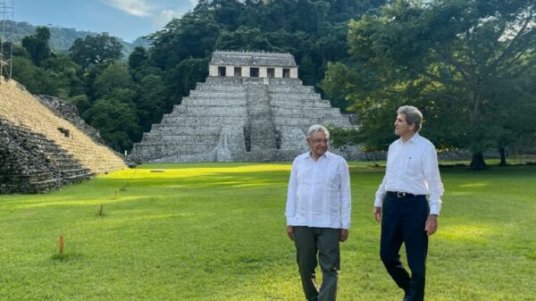 Plantea AMLO coordinar con EU uso de energía limpias