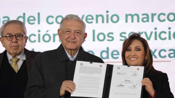 Pactan AMLO y Gobierno de Tlaxcala federalizar la salud