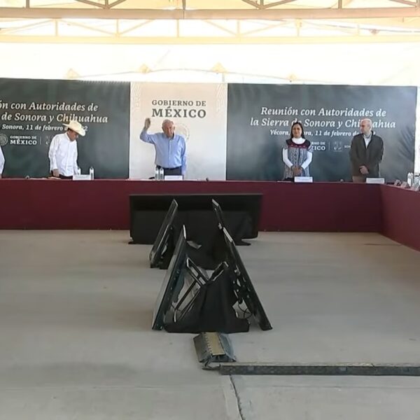 “Mantendrán y aumentarán programas sociales”, compromiso de AMLO