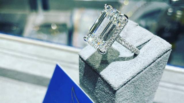 "Acepta los regalos porque se sabe merecedora de eso": Luz Elena González defiende a Belinda