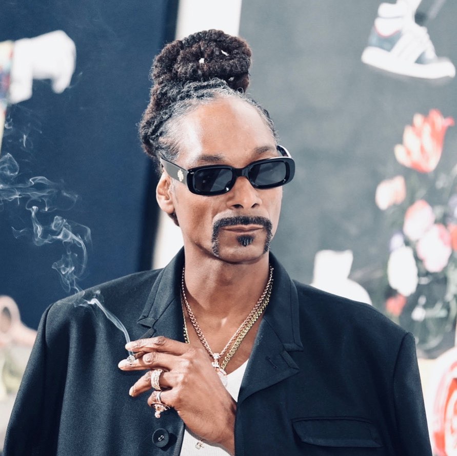 Acusan a Snoop Dogg de agresión sexual
