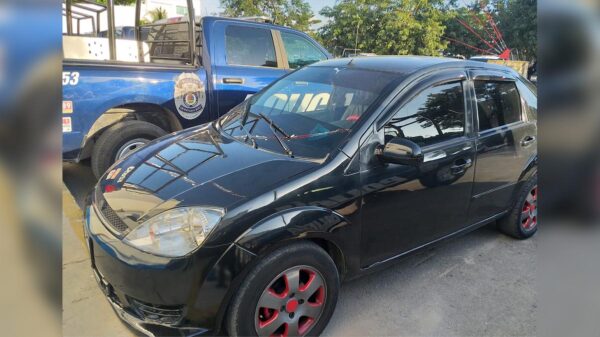 Decomisan en Playa Del Carmen auto robado a bebedor al volante
