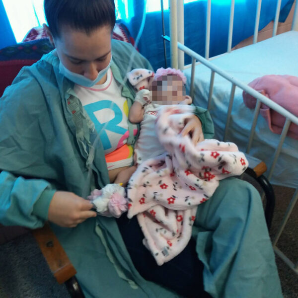 Aún con embargo de EU, medicina en Cuba avanza; extirpan tumor a bebé