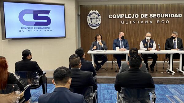 Reunión a puerta cerrada entre Carlos Joaquín, la DEA y el FBI