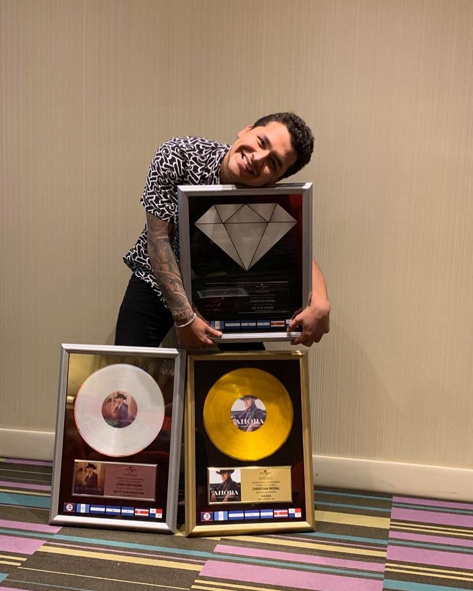 Christian Nodal es demandado por la disquera Universal por fraude