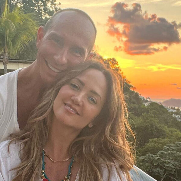 Con muletas Andrea Legarreta tuvo que defender a Erik Rubín en pelea callejera