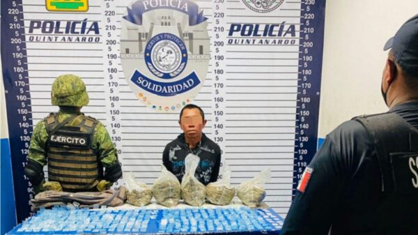 Sujeto con 340 dosis de droga cae en filtro de Playa del Carmen.