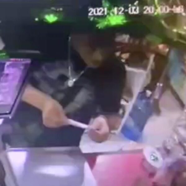 Denuncian en Cancún a falsificador de billetes