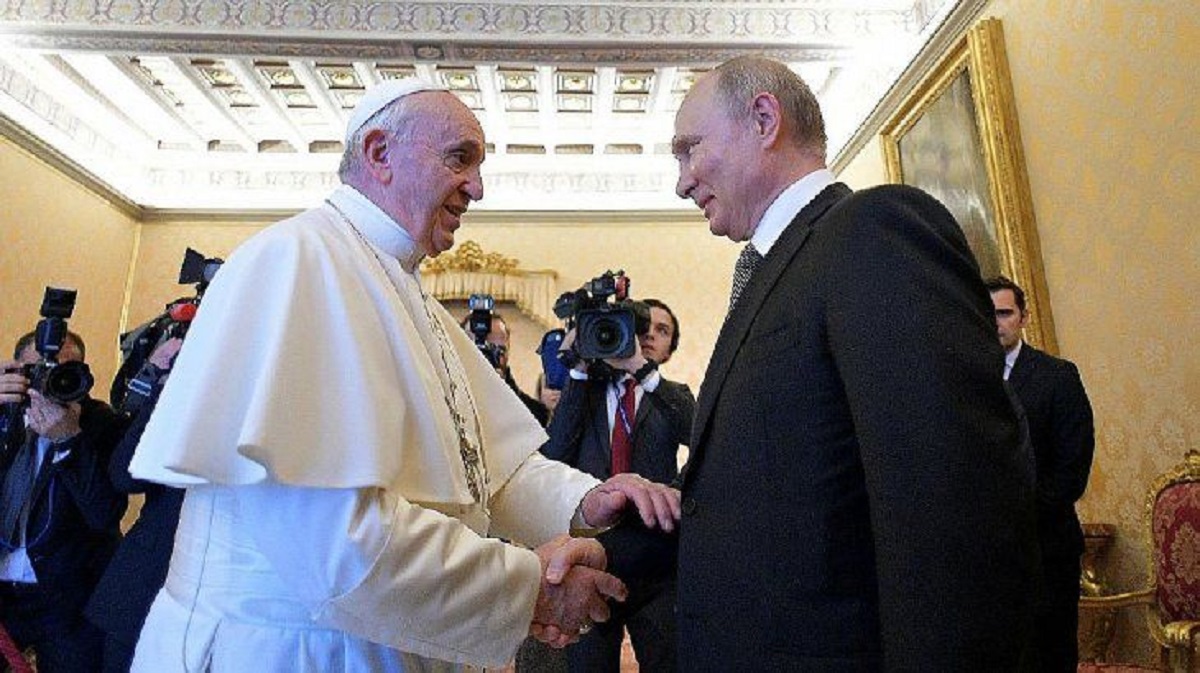 El Papa Francisco y el presidente de Rusia Vladimir Putin, durante la tercera visita de éste último a El Vaticano.