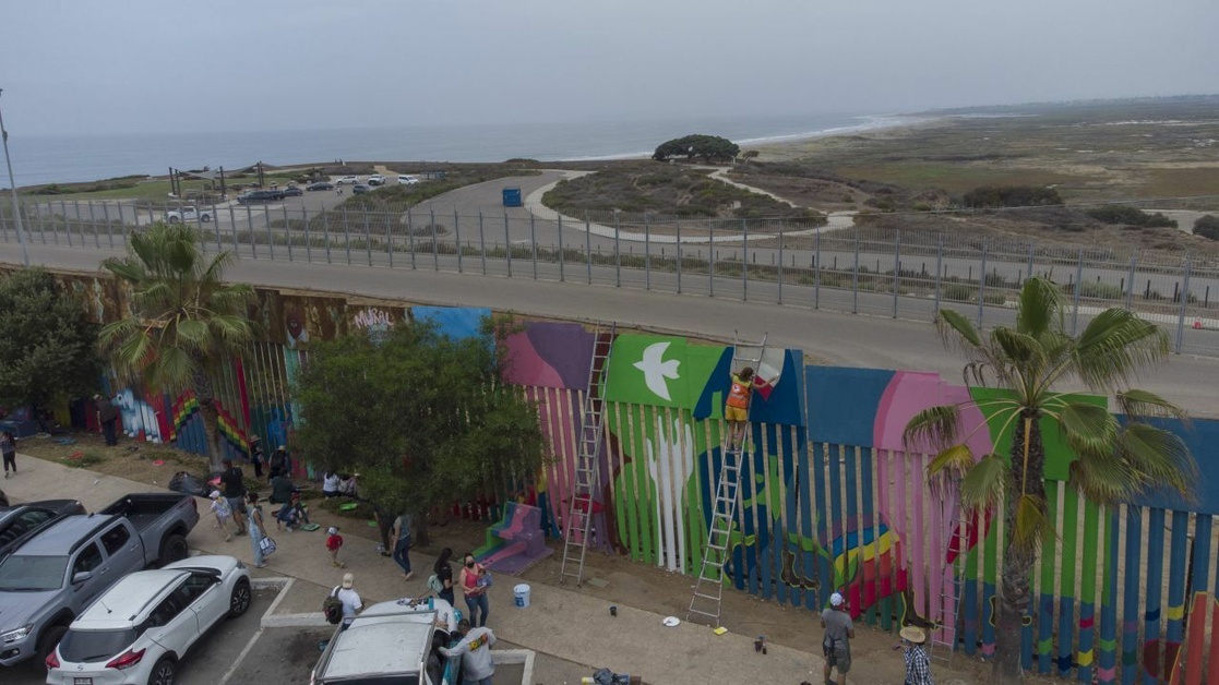 Muro fronterizo entre México y Estados Unidos en Tijuana, Baja California.