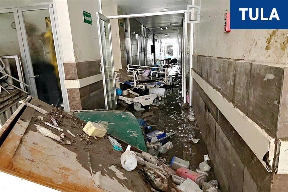 Imágenes del hospital del IMSS en Tula, Hidalgo, afectado por las lluvias en el mes de septiembre de 2021, las instalaciones serán reubicadas en lo que fue la "refinería" anunciada con bombo y platillo por el nefasto presidente panista Felipe Calderón (Fecal) y que sólo construyó una barda de 1,600 millones de pesos.