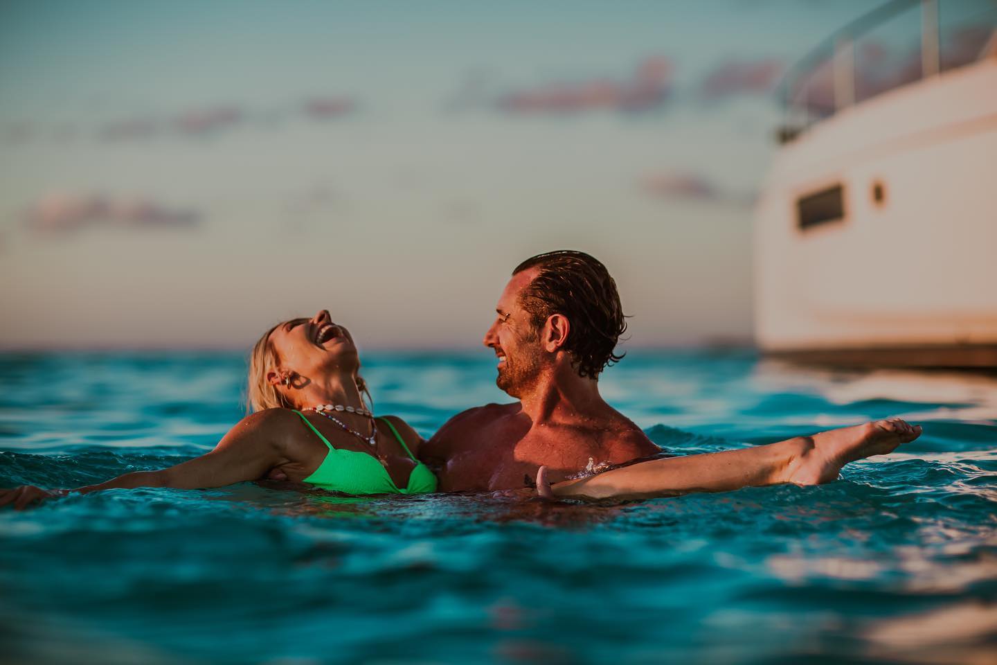 Irina Baeva señala que “casarse es bien caro y complicado”