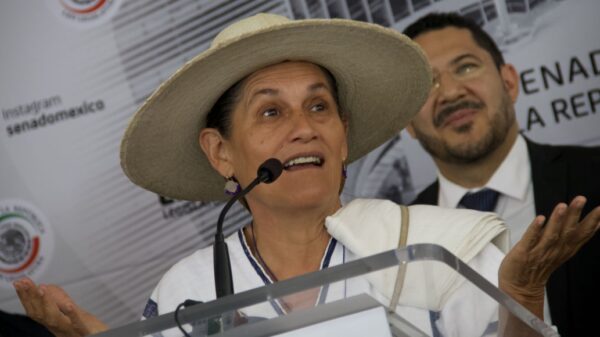 Rechaza Panamá a Salmerón como embajador; iría Jesusa Rodríguez