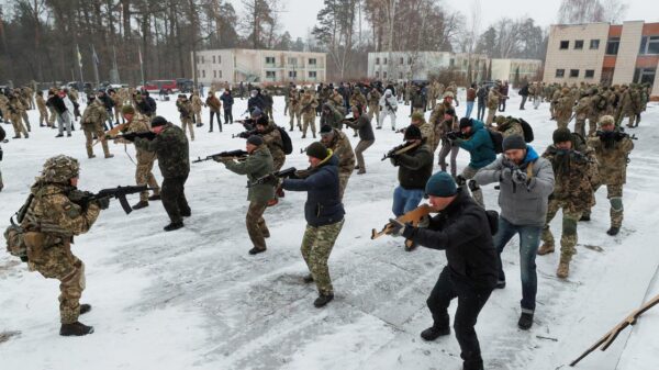 Kiev resiste, ante el avance de tropas rusas