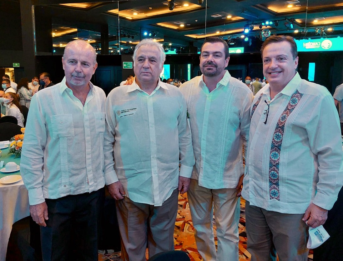 Asume Jesús Almaguer Salazar presidencia de la AHCP&IM; esta mañana fue la toma de protesta el consejo consultivo 2022-2025, del que el ingeniero Luis Alegre forma parte.