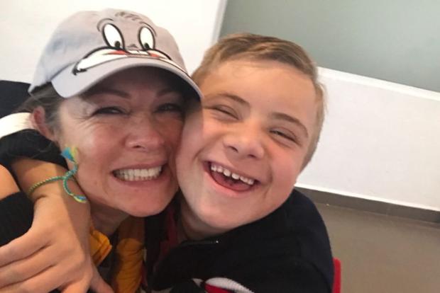 Marjorie de Sousa responde al llamado de Luciano, hijo de Lety Calderón