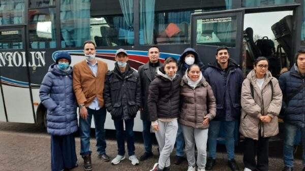 Repatriará México en avión militar a 22 connacionales desde Rumania