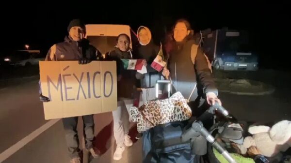 Llegan a Rumania desde Ucrania las primeras familias mexicanas