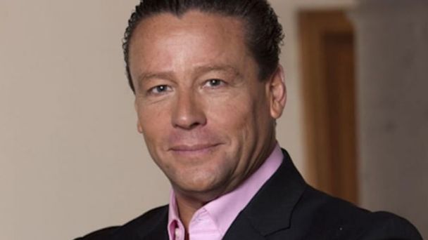 Mujer que peleó con Alfredo Adame reaparece