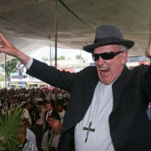 Onésimo Cepeda, adiós al obispo de gustos mundanos