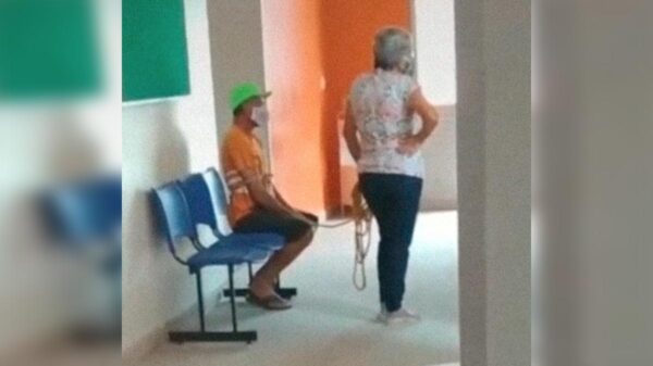 Video: Mujer amarra a su esposo y lo obliga a vacunarse contra el covid-19