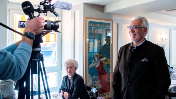 Votan suizos contra el “chayote”; “sólo beneficia a sus magnates”